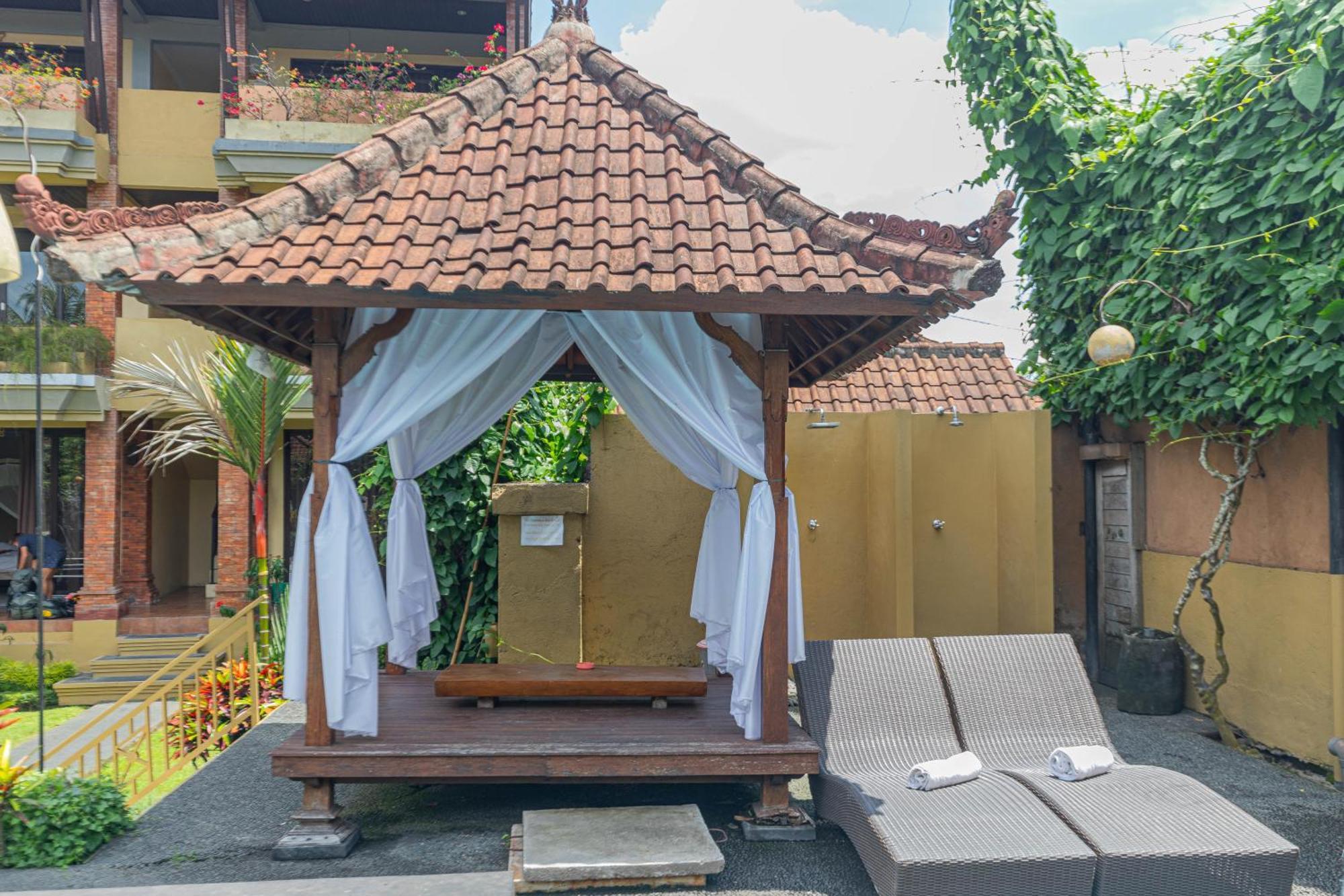 Wisma tamu Kutuh 4*