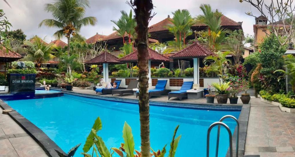 Dewa Bharata 3*