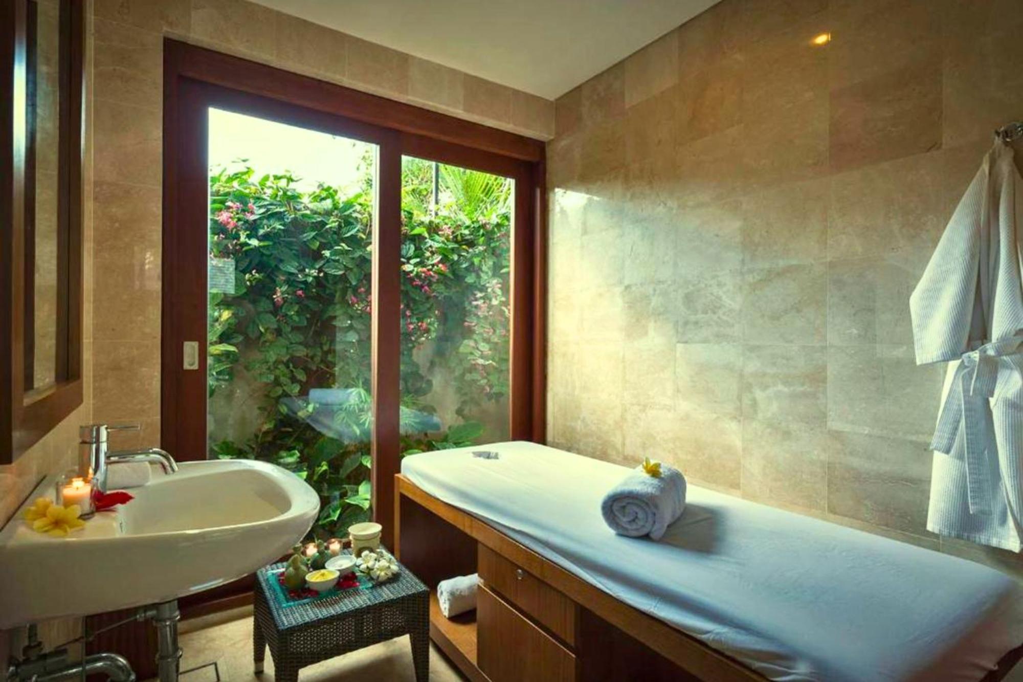 Villa Crocus 2 Bedroom Private Pool An07 *