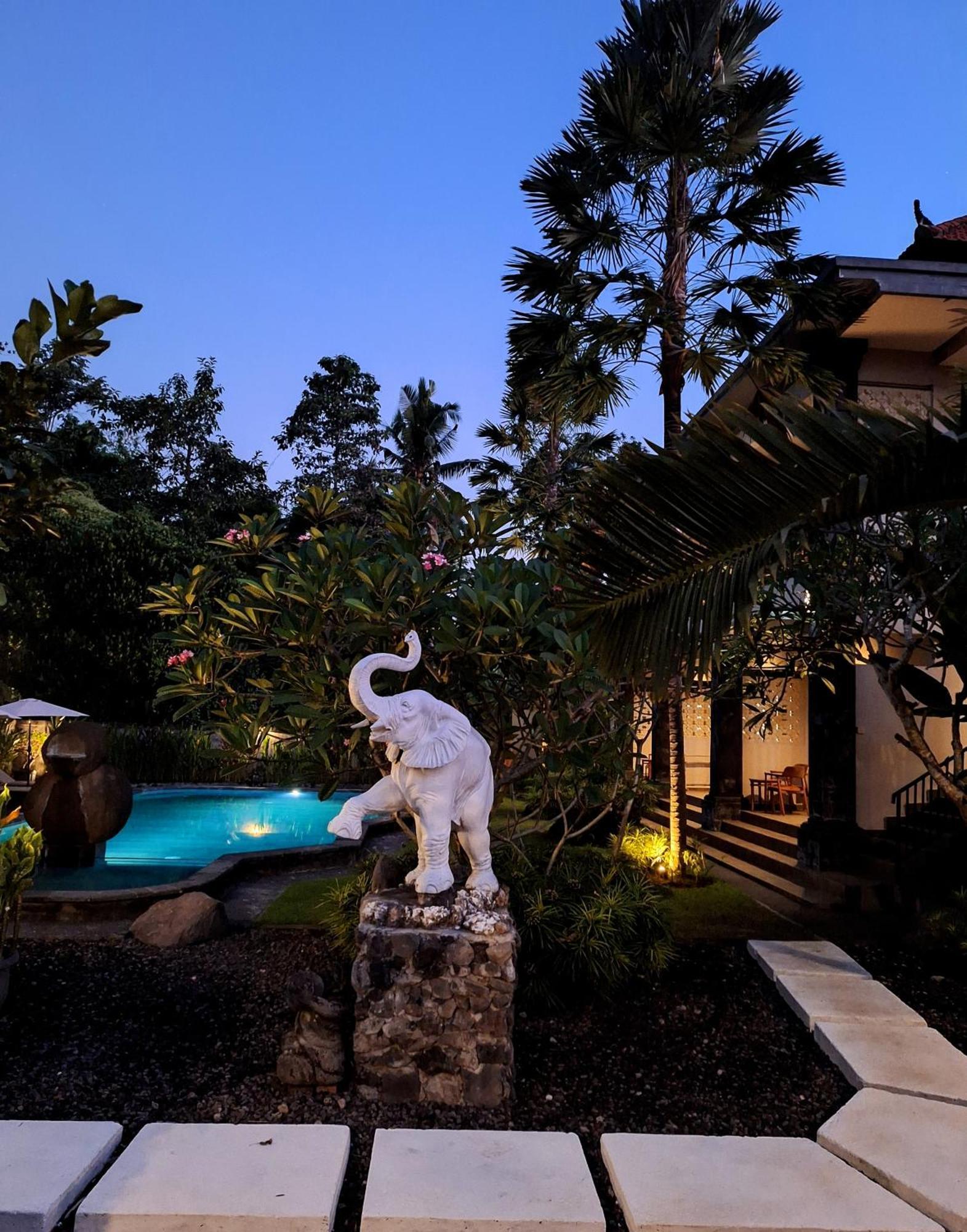 Bambu Lokha Guest House, Gianyar Bali 2* Ubud (Bali)