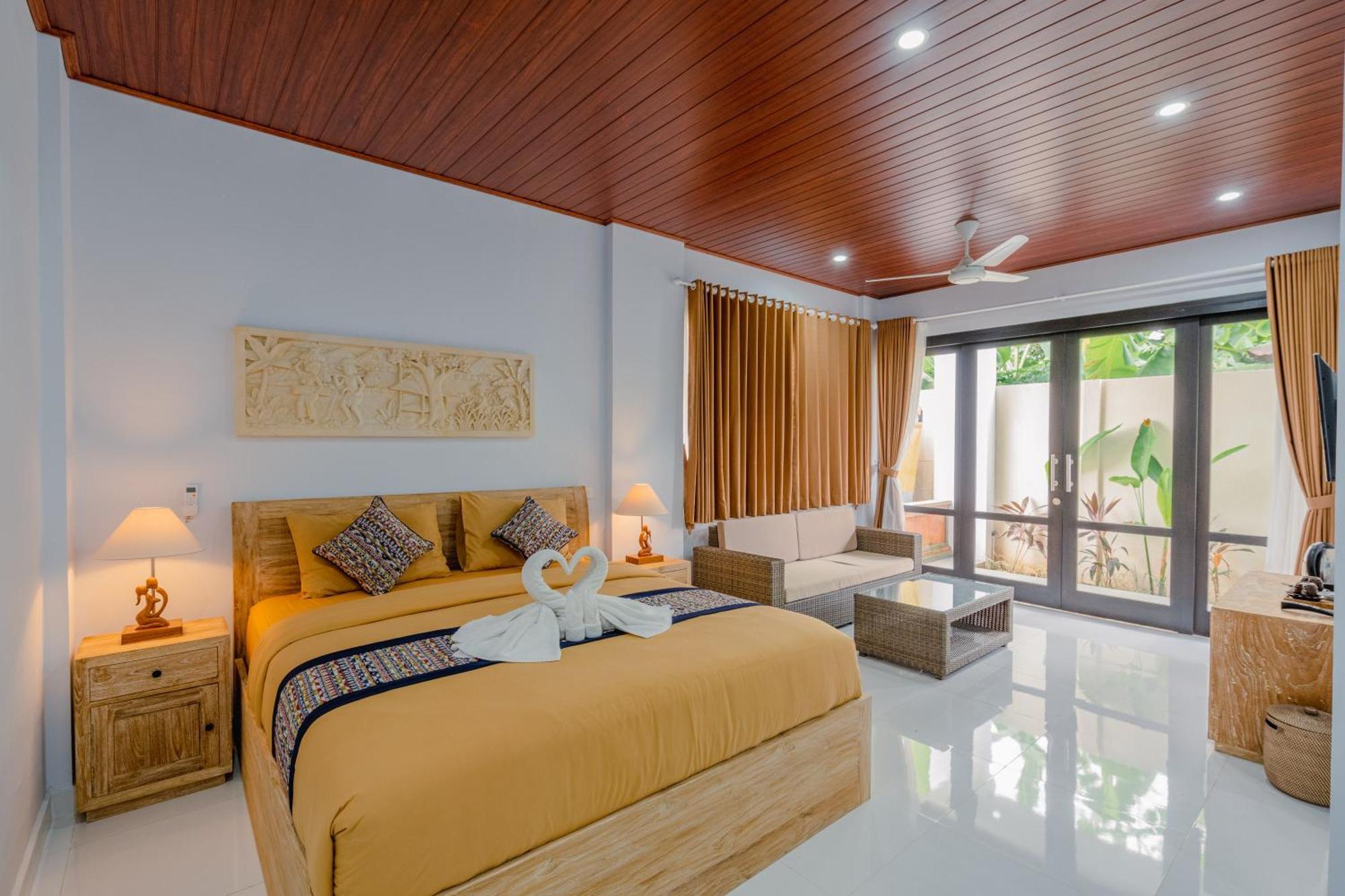 Frida 2 In By Deals Hospitality