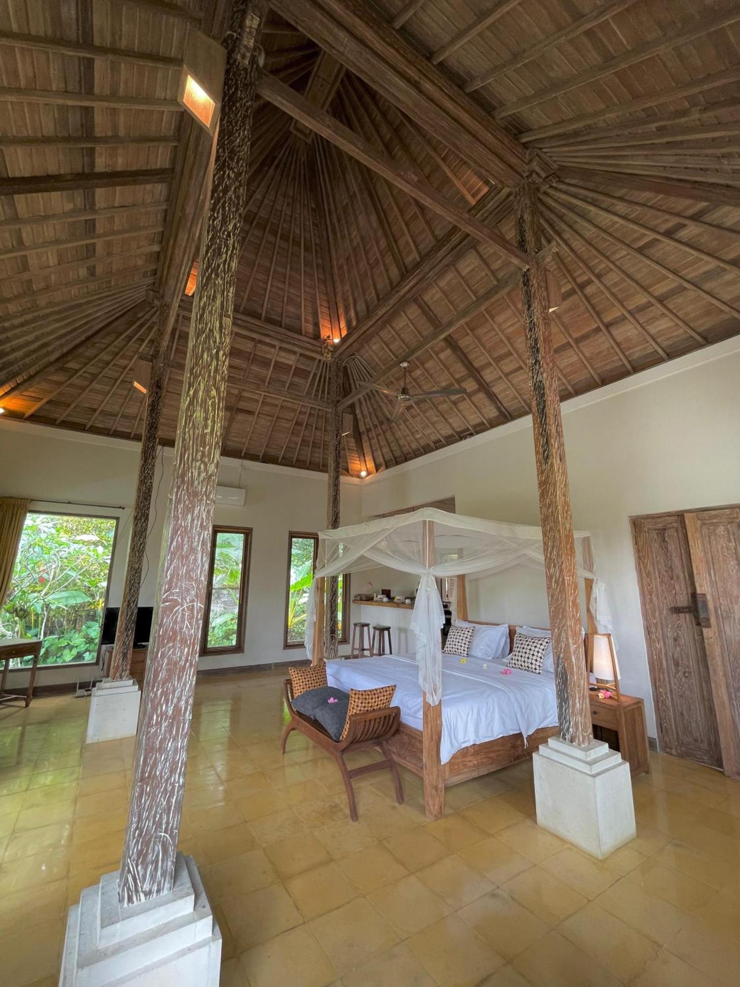 Villa Thani