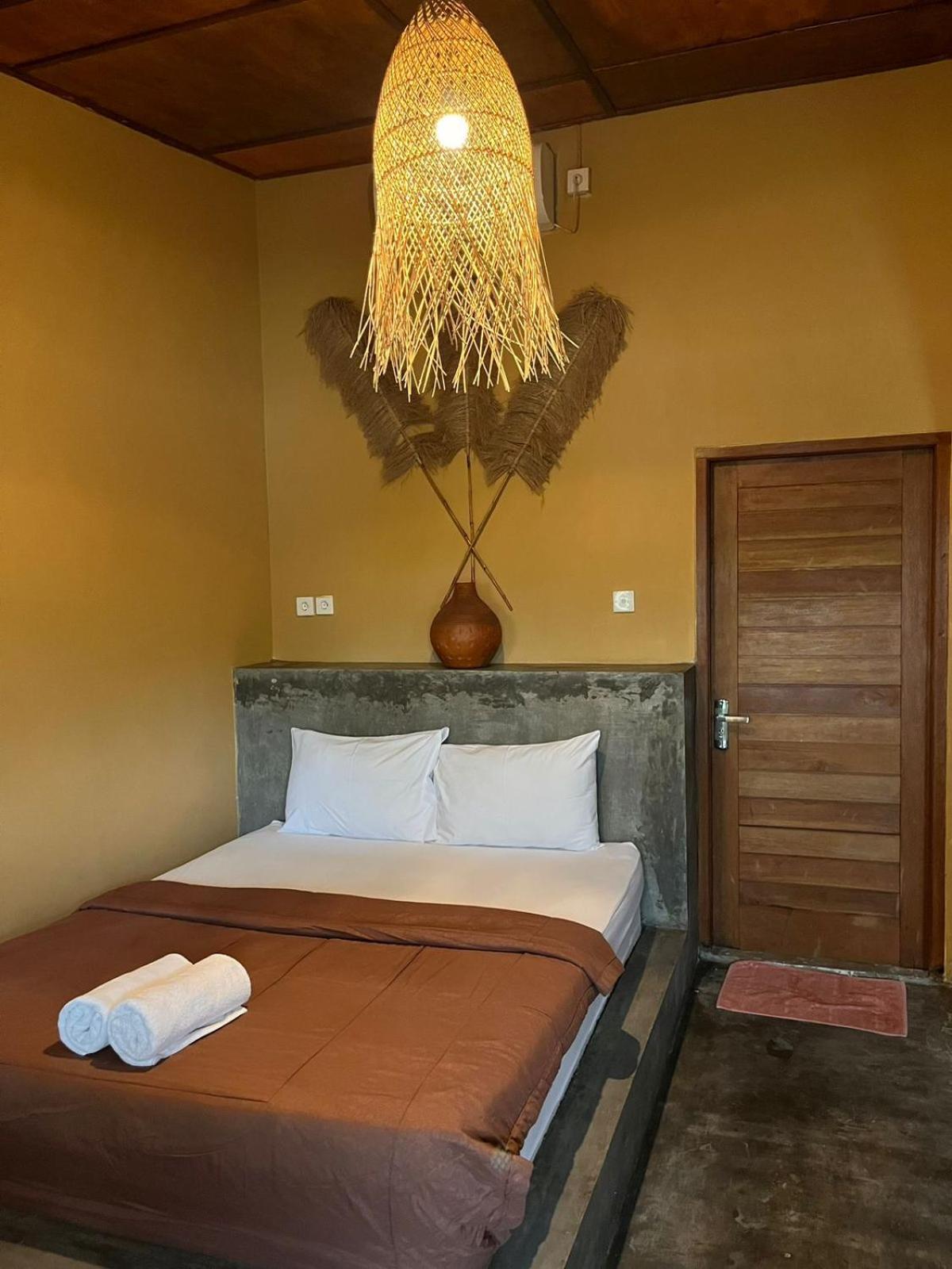 Woywoy Tropical Villa