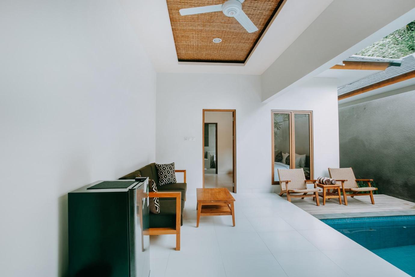 Mahayoga Private Pool And Resto Villa