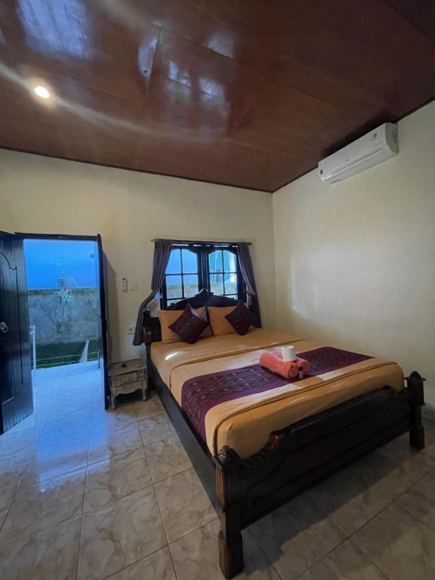 Amel House Homestay *