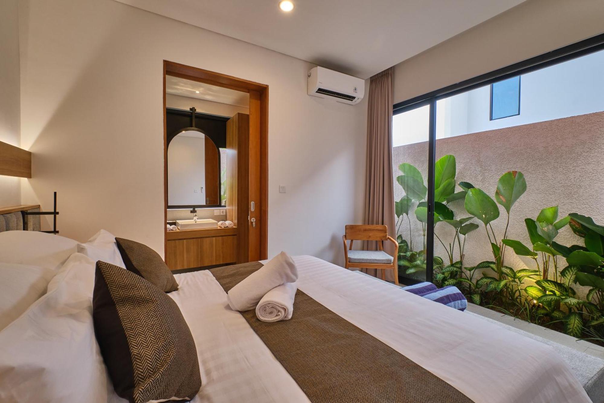 Brand New! 3br Modern Private In South Ubud (Bali)