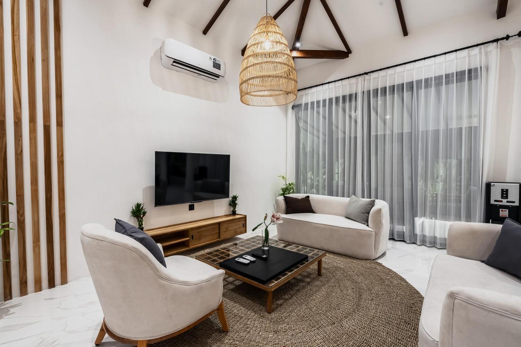 Villa Blue Wave Luxury 3 Bedroom & Private Pool