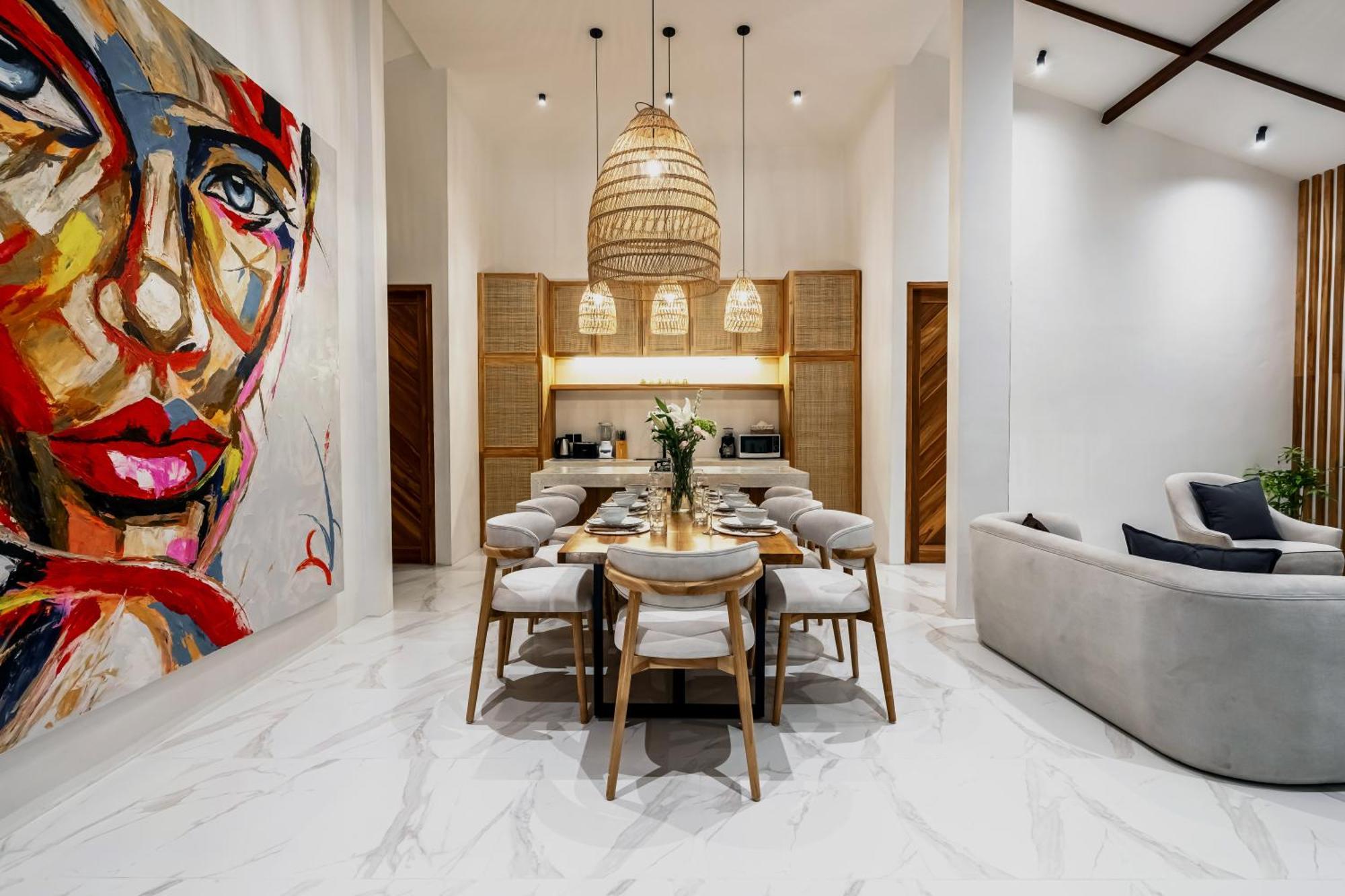 Blue Wave Luxury 3 Bedroom & Private Pool *