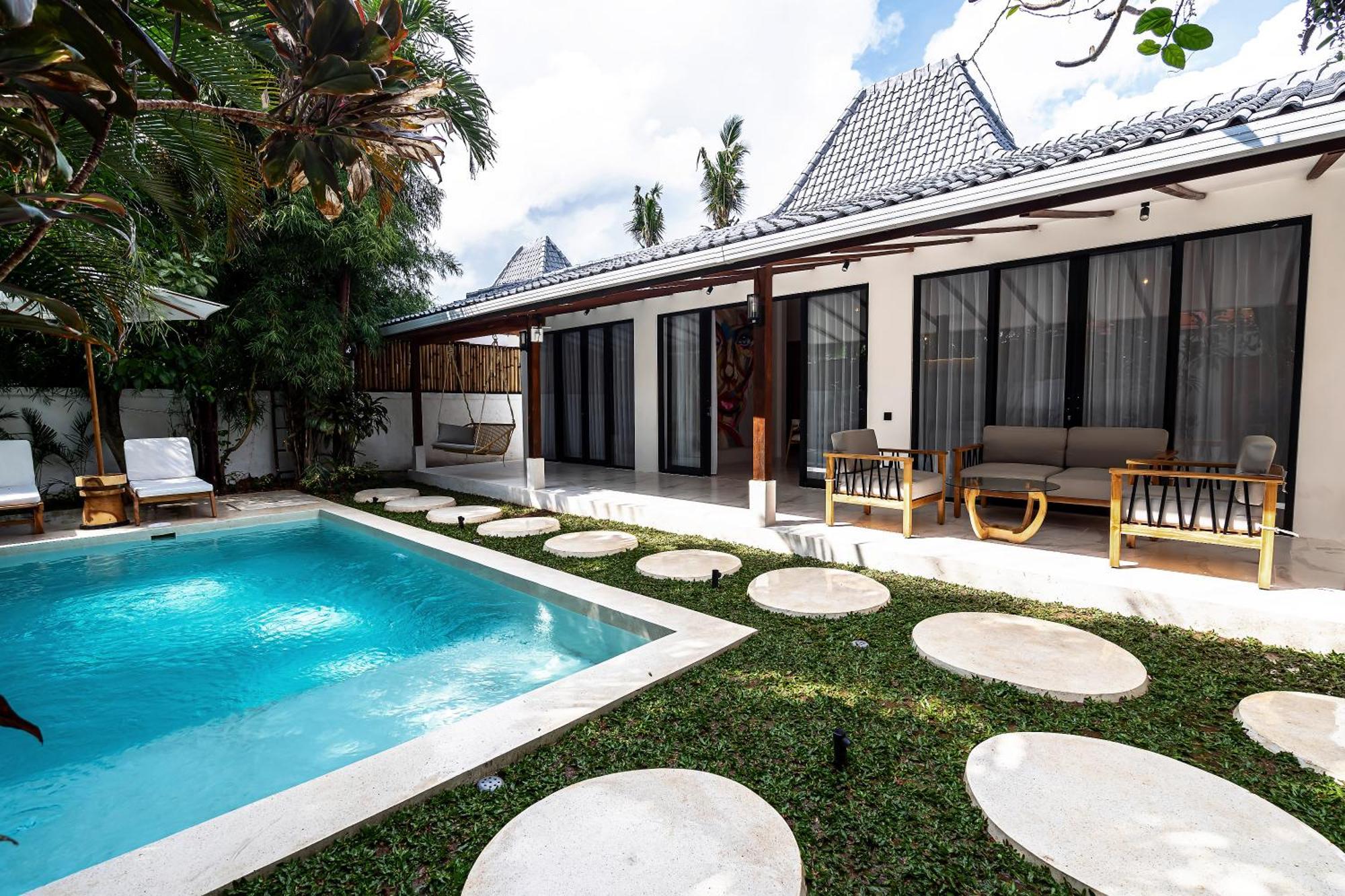 Villa Blue Wave Luxury 3 Bedroom & Private Pool *