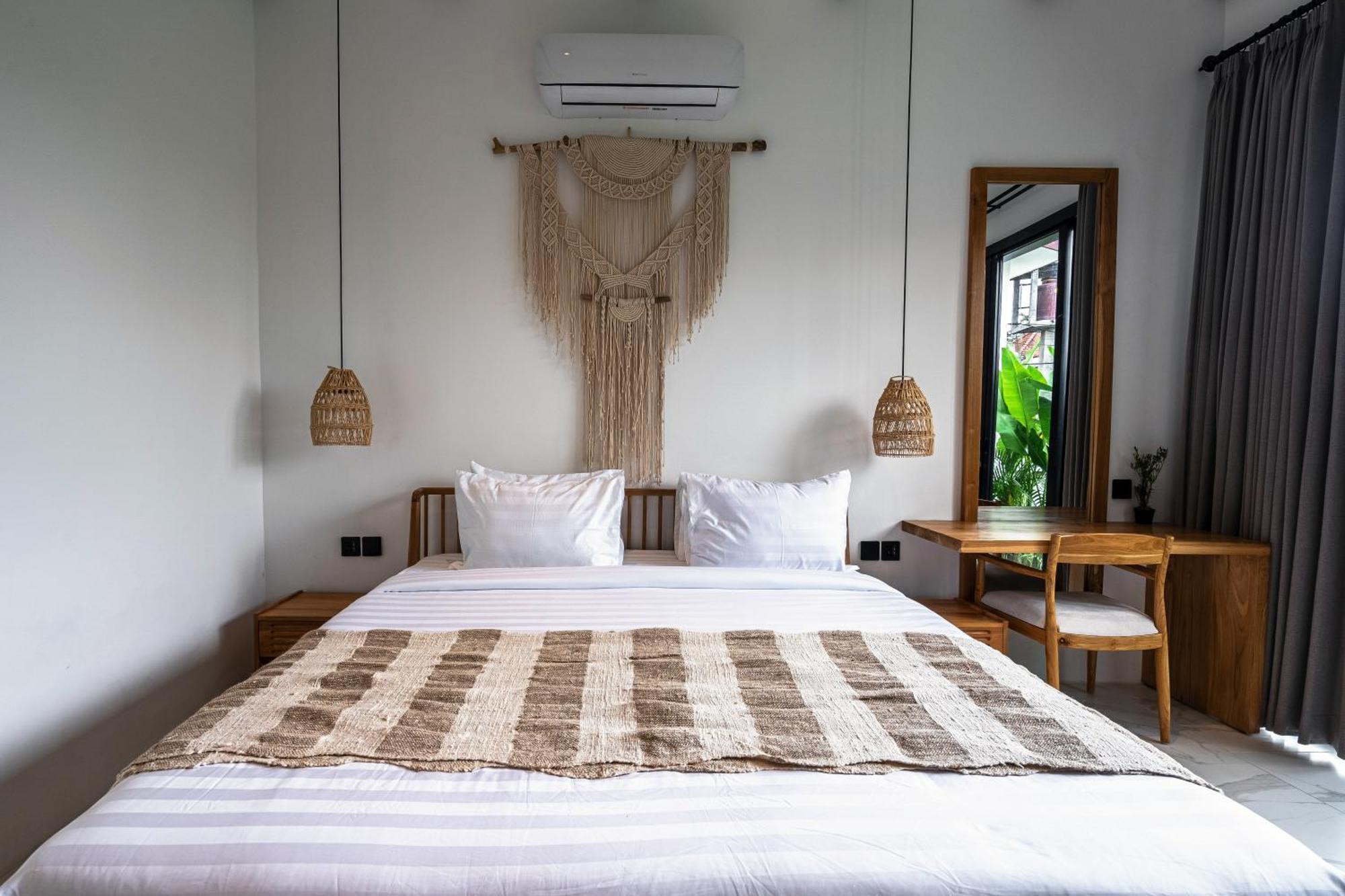 Villa Blue Wave Luxury 3 Bedroom & Private Pool *