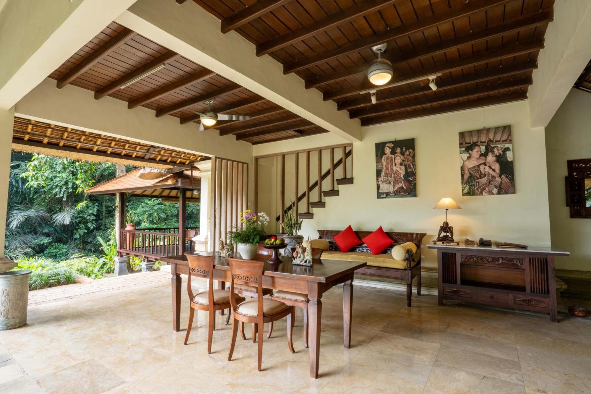 Semana Villa