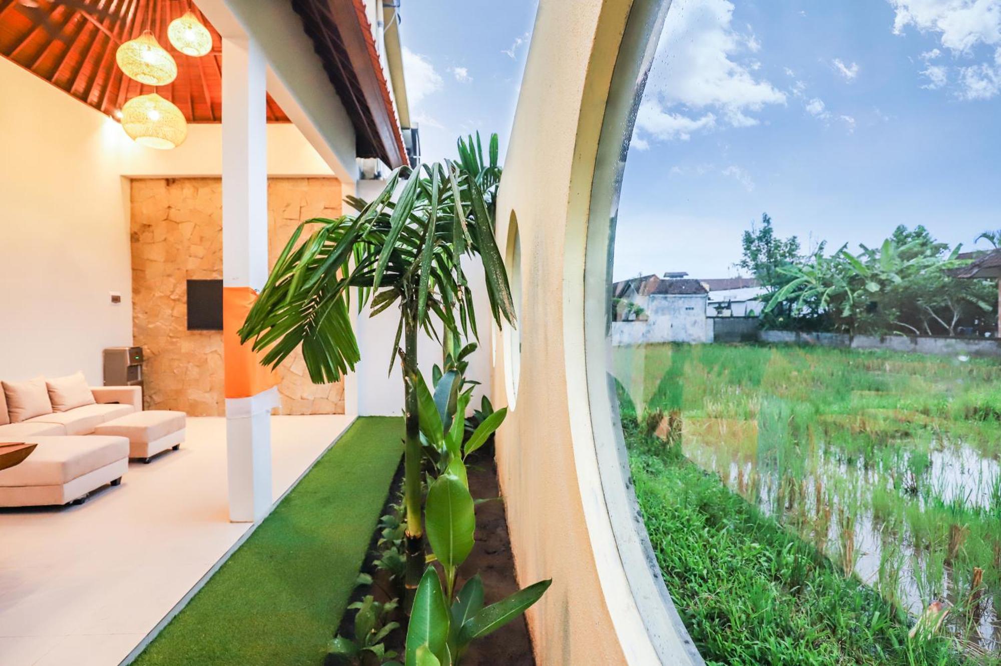 Dua Art 1: Creative Space Near Titibatu Club Villa *