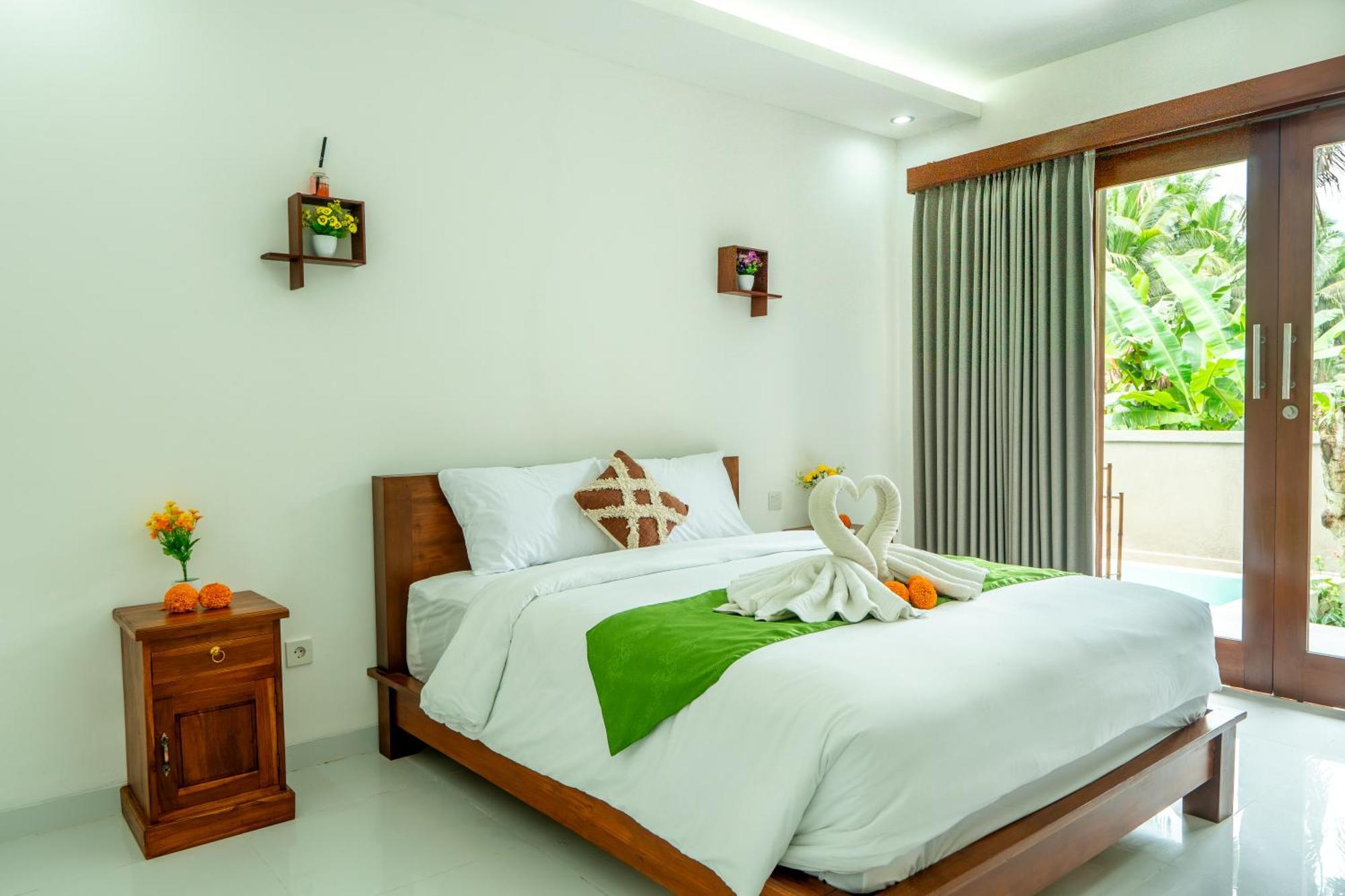 Bahay bakasyunan Artha Kusuma