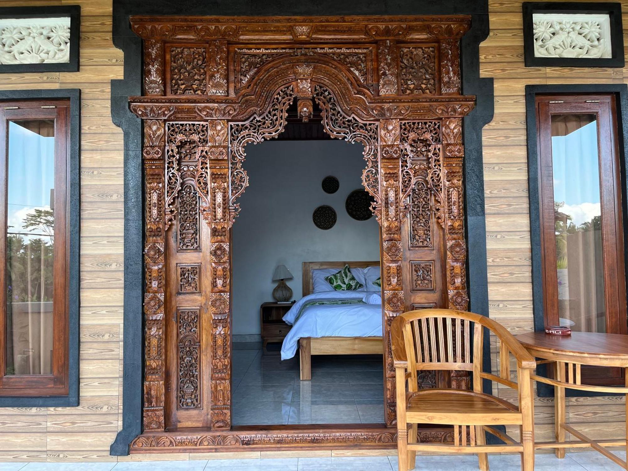 Villa Nano Ari House *