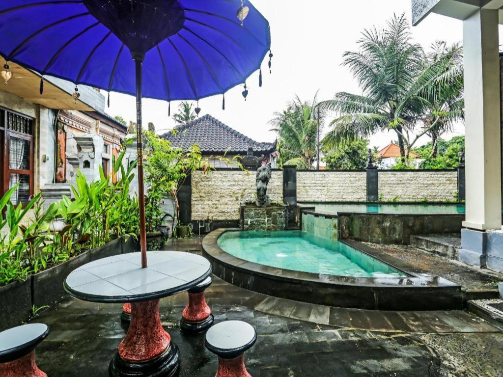 Hotel Oyo 90640 Agung Kartini 2*