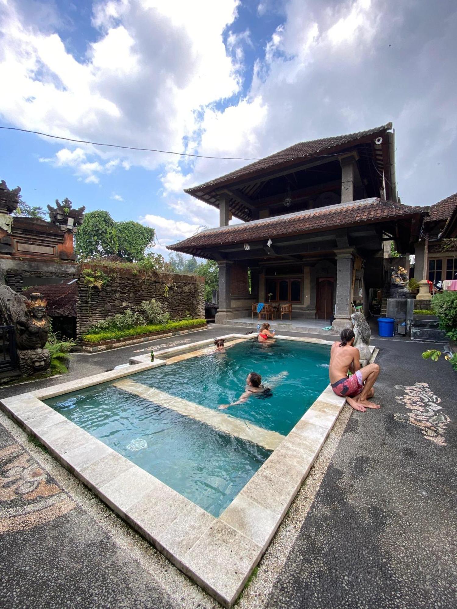 Budi Guest house *