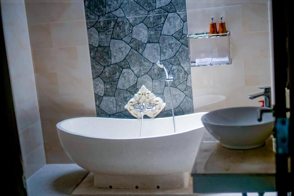 #b Vishnu - Jungle Retreat Villa
