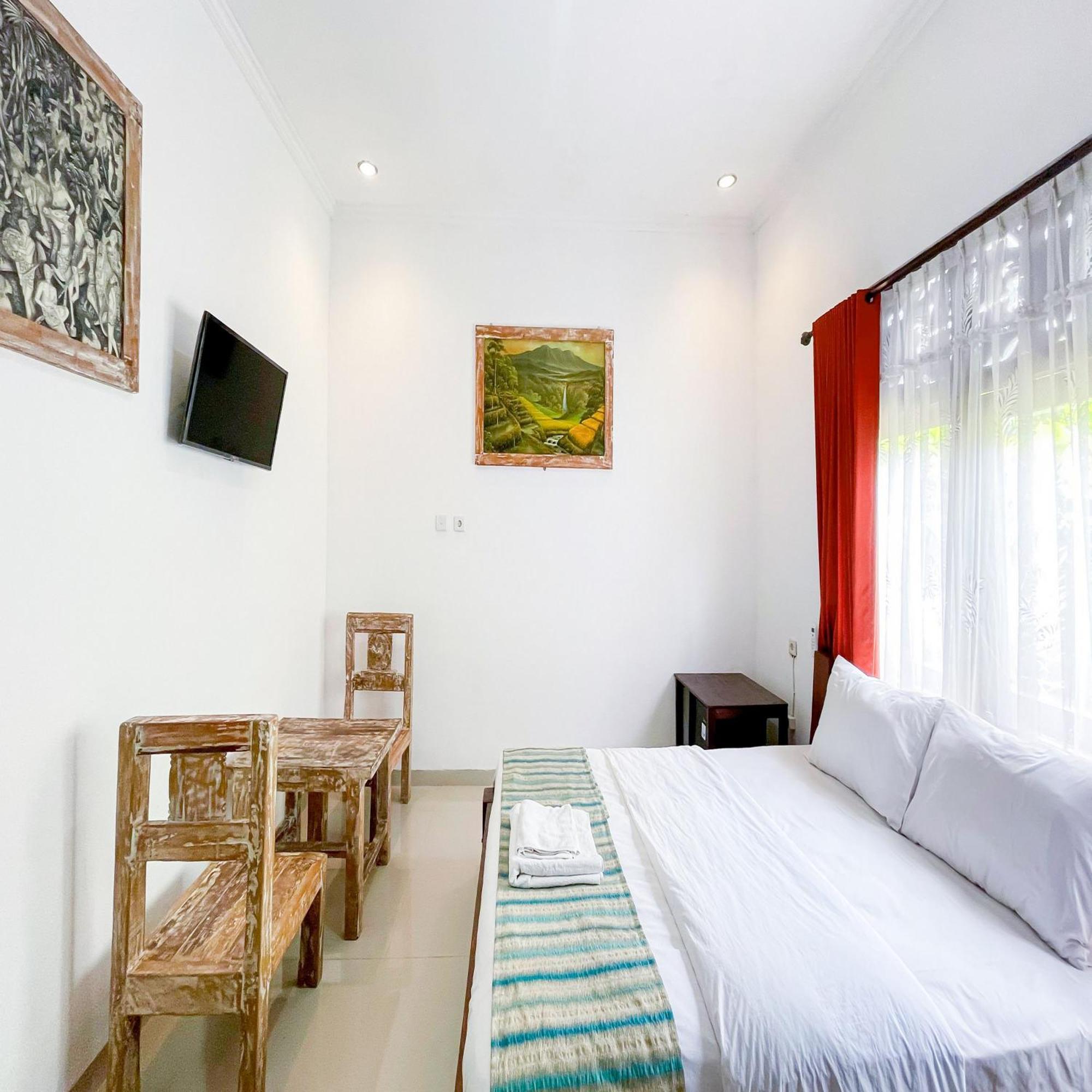 Guest house Men Bebas Near Mitra Reddoorz