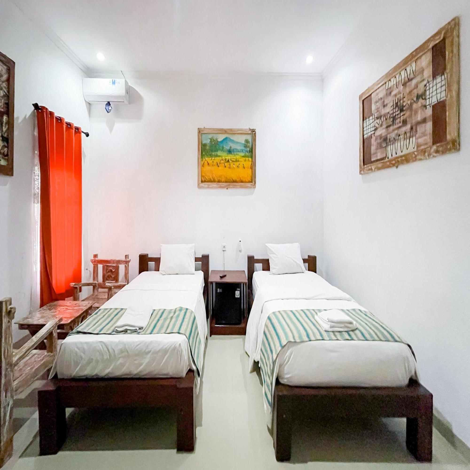 Men Bebas Near Mitra Reddoorz Guest house Ubud (Bali)