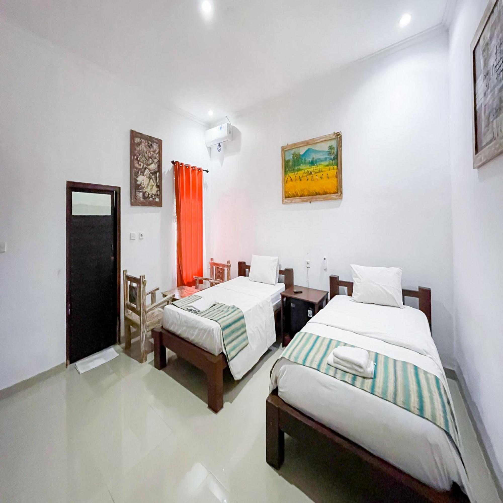 Men Bebas Near Mitra Reddoorz *