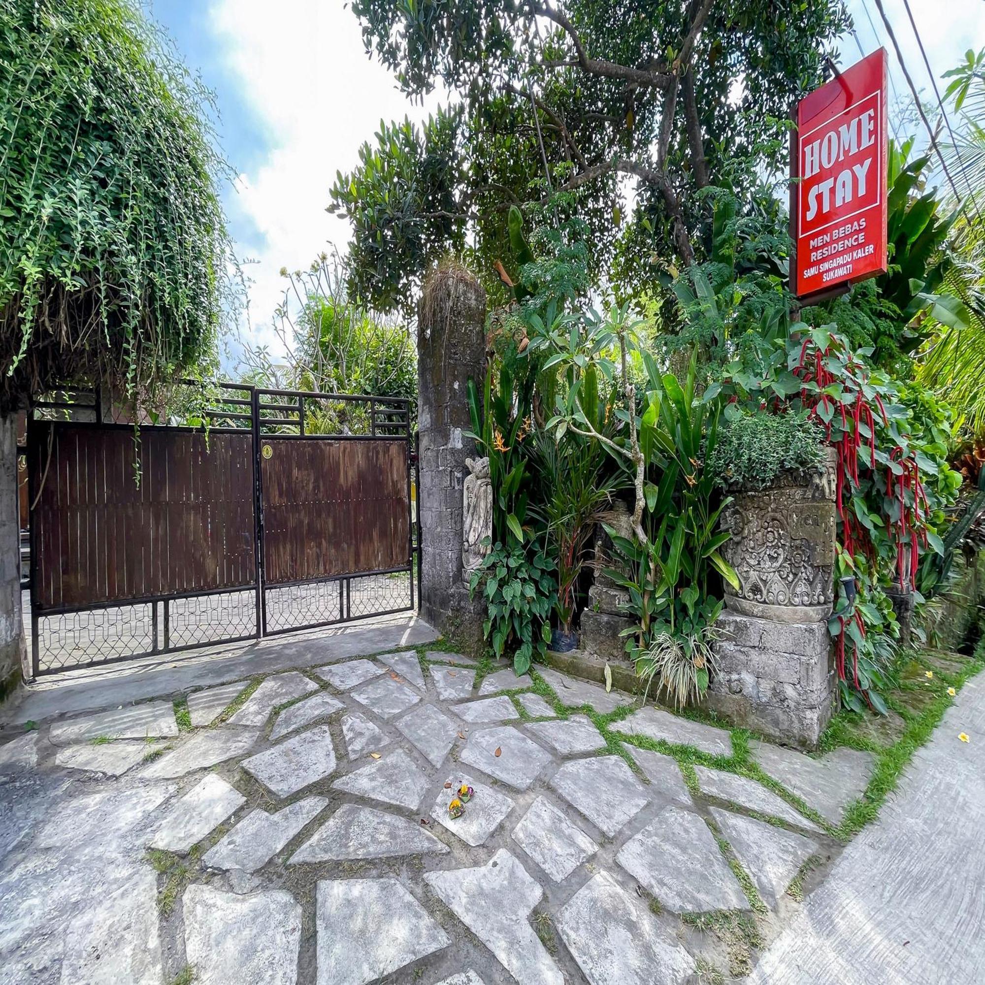 Guest house Men Bebas Near Mitra Reddoorz