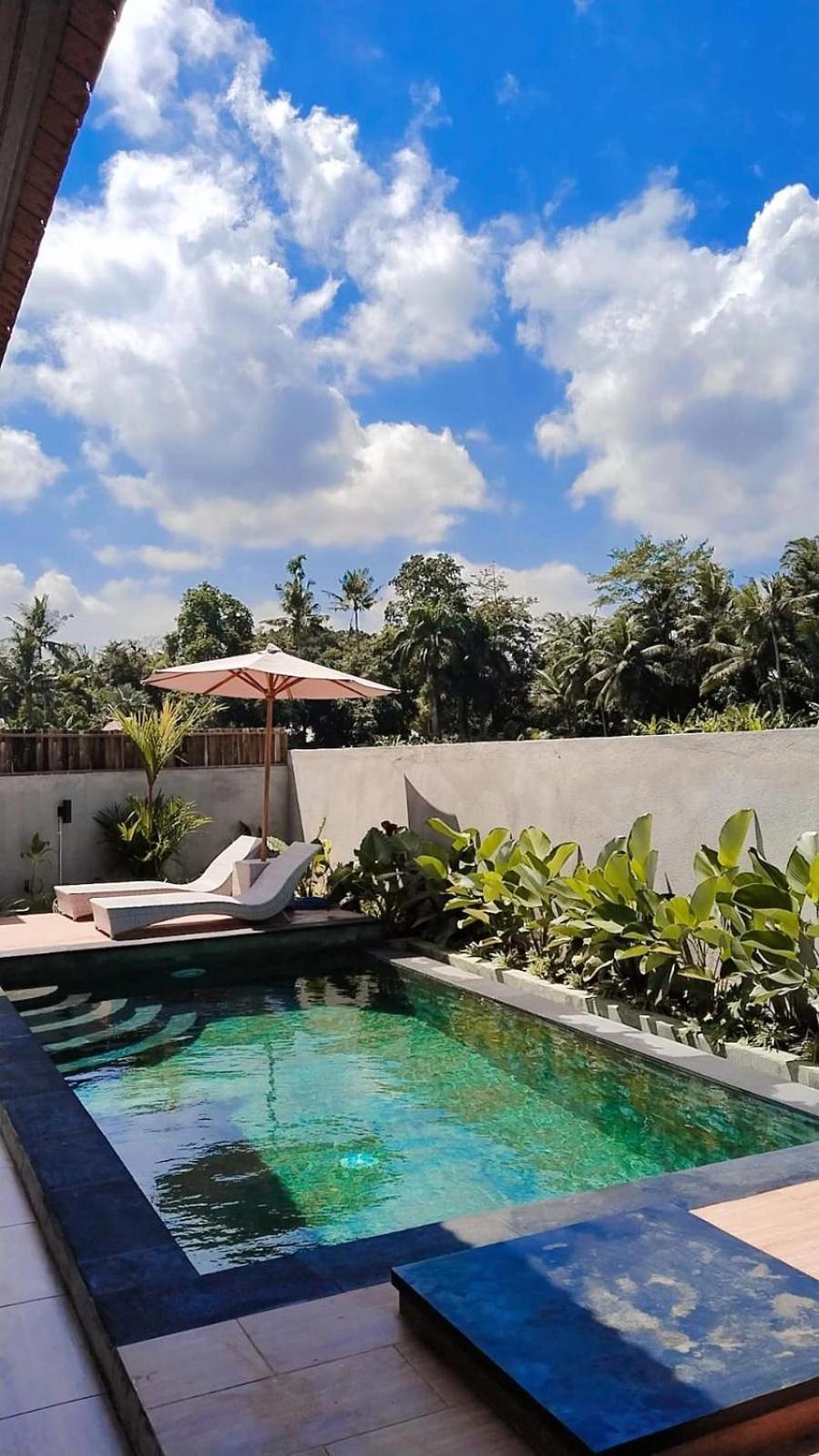 Villa Loji *