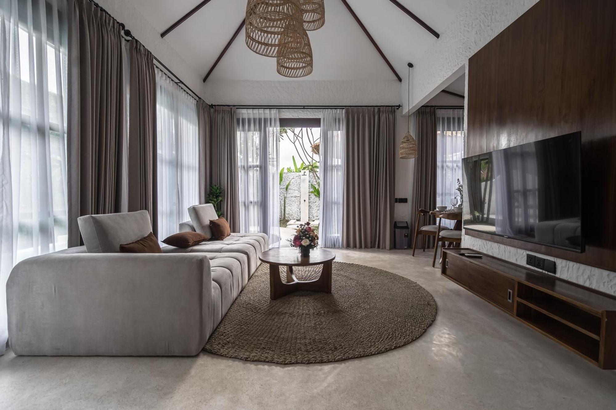 Moonlight Evdekimi - Stylish 2br Escape With Tropical Garden And Pool - Long Extras *