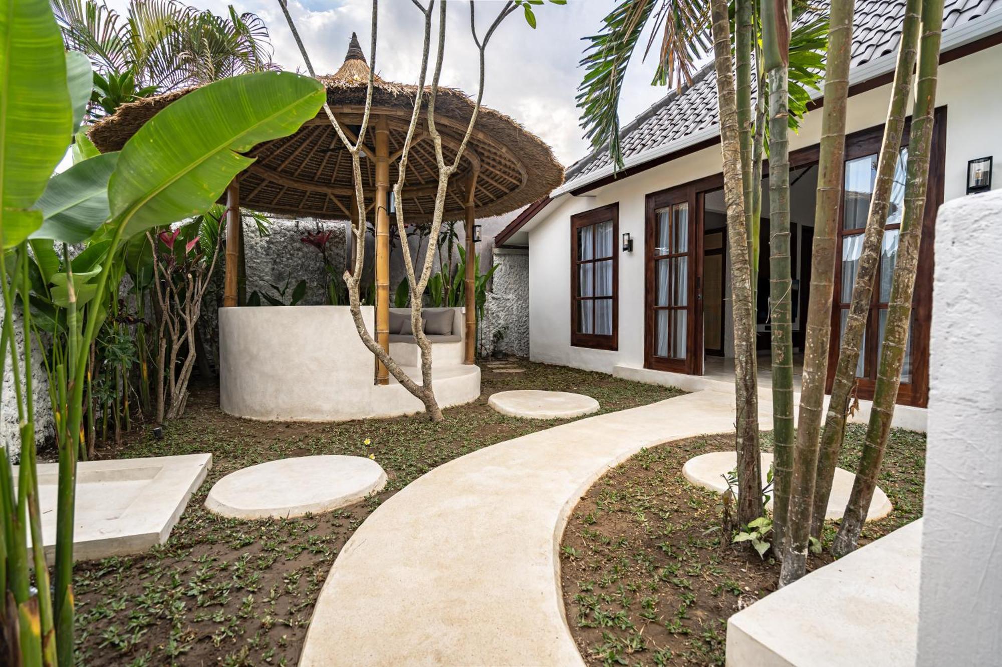 Moonlight Evdekimi - Stylish 2br Escape With Tropical Garden And Pool - Long Extras Ubud