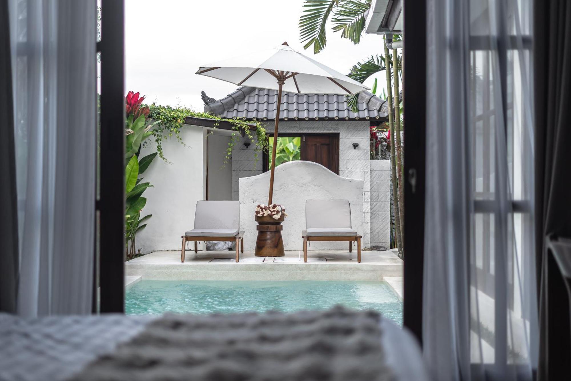 Villa Moonlight Evdekimi - Stylish 2br Escape With Tropical Garden And Pool - Long Extras