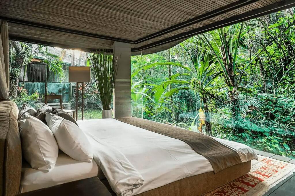 Dwa Chandra Full-service Luxury 4br & River Ubud (Bali)