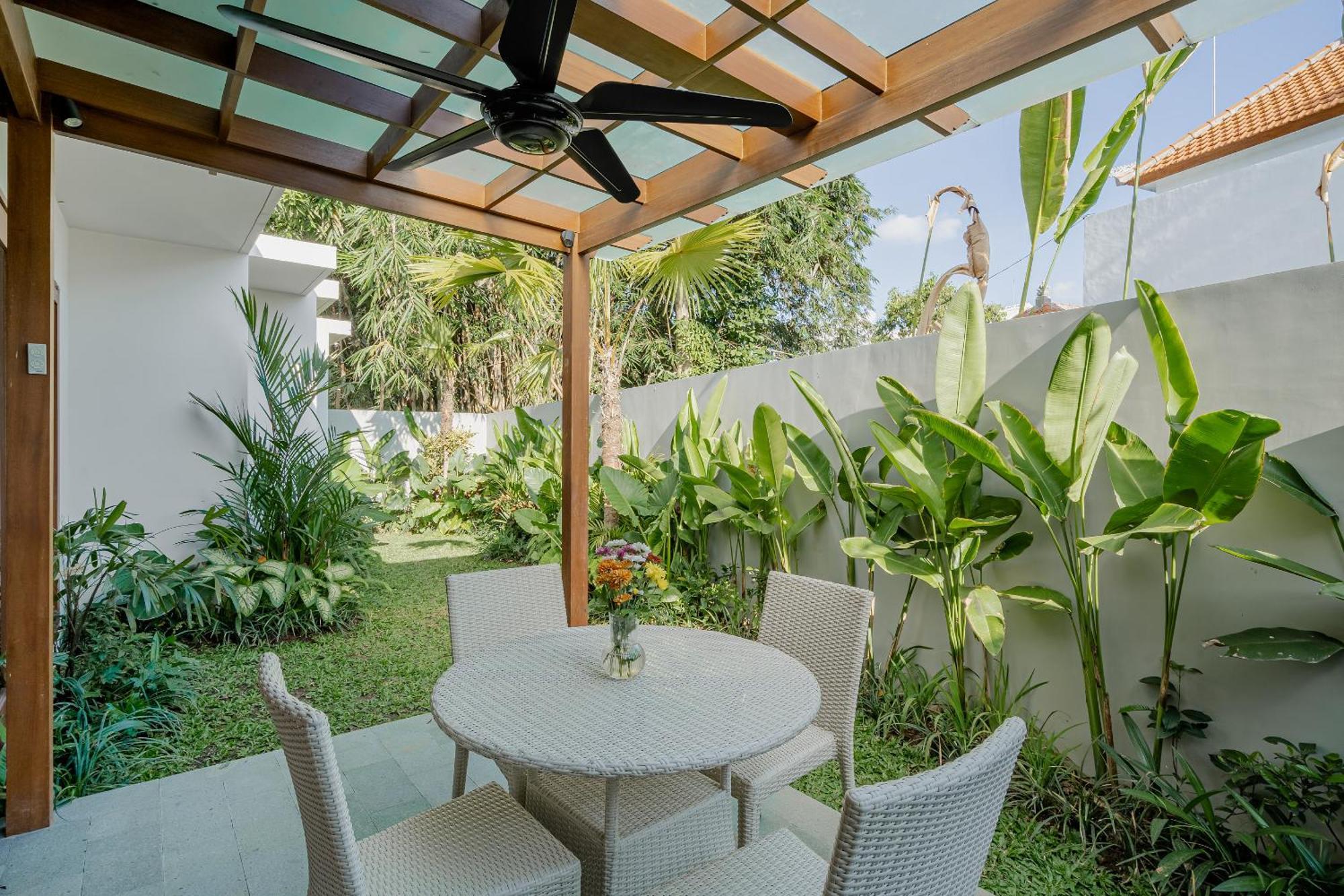 Bunglon Bungalo *