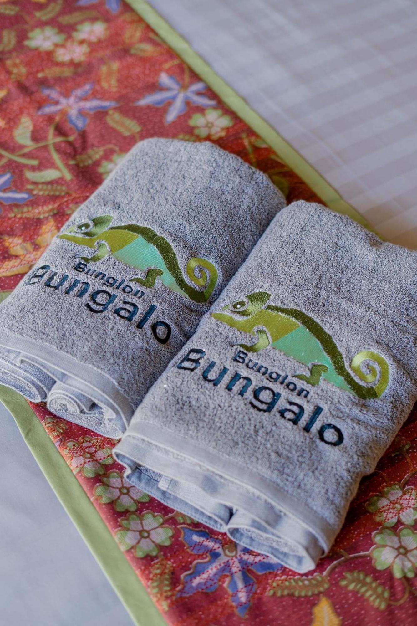 Bunglon Bungalo Vila *