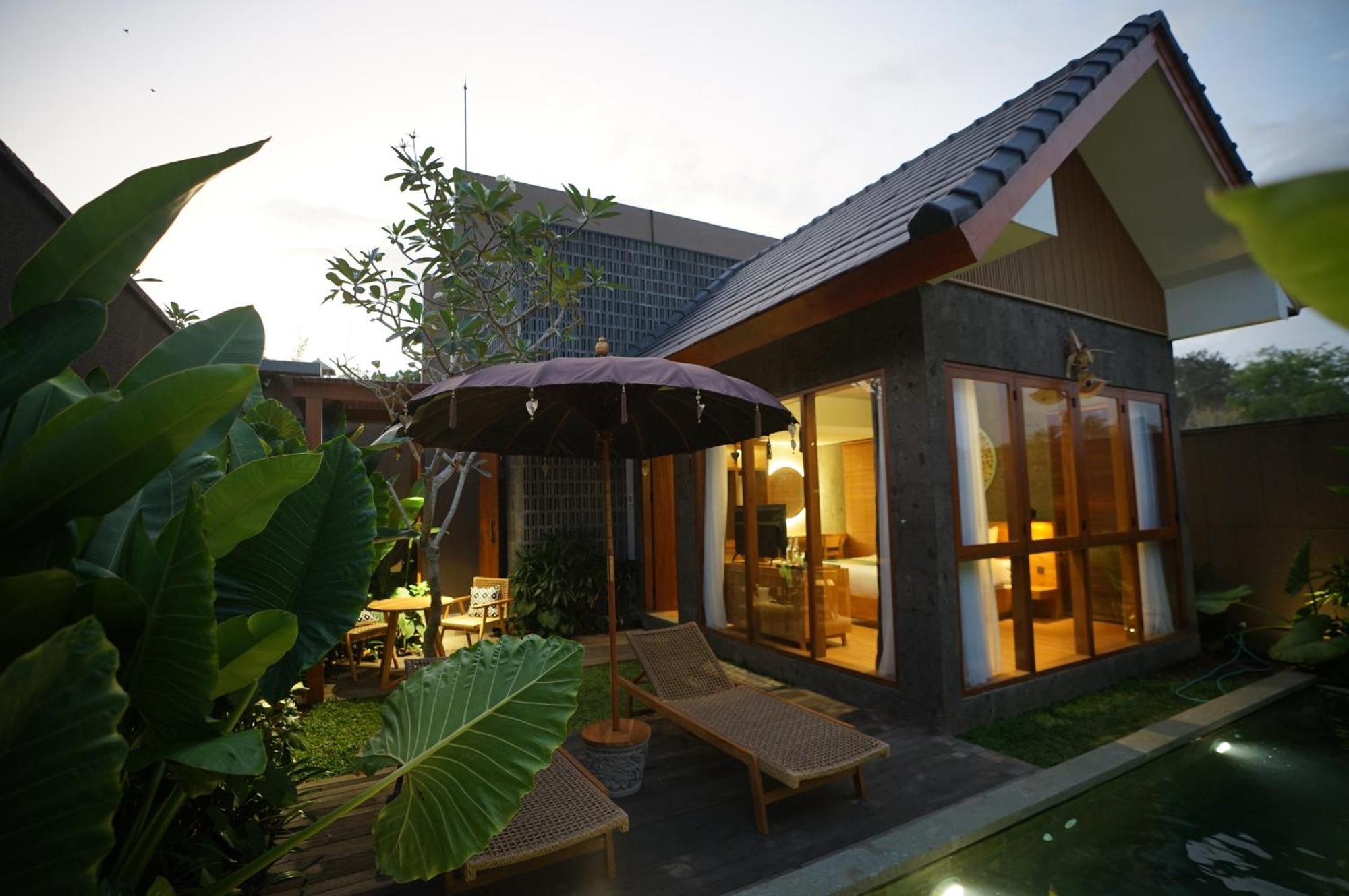 The Shanti Graha Hotel 4*