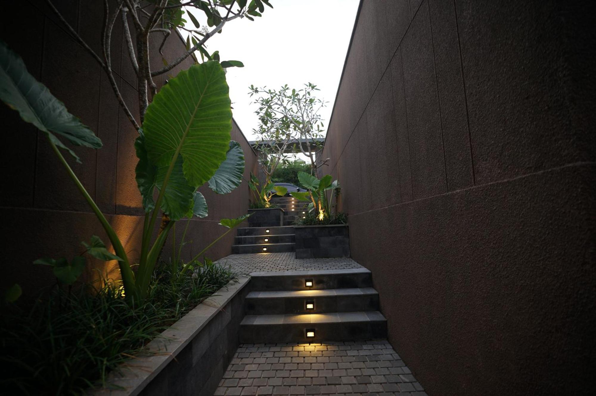 Hotel The Shanti Graha