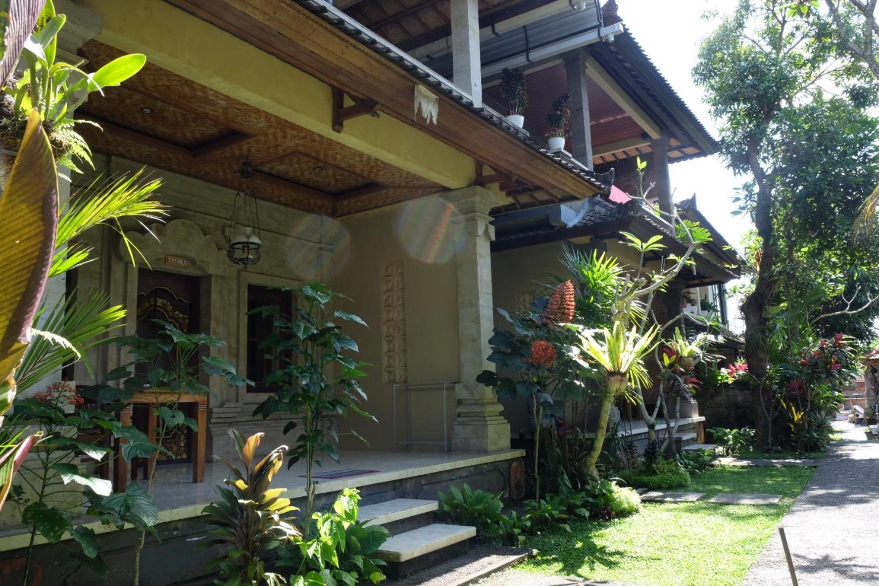 Suastika Guest house 2*