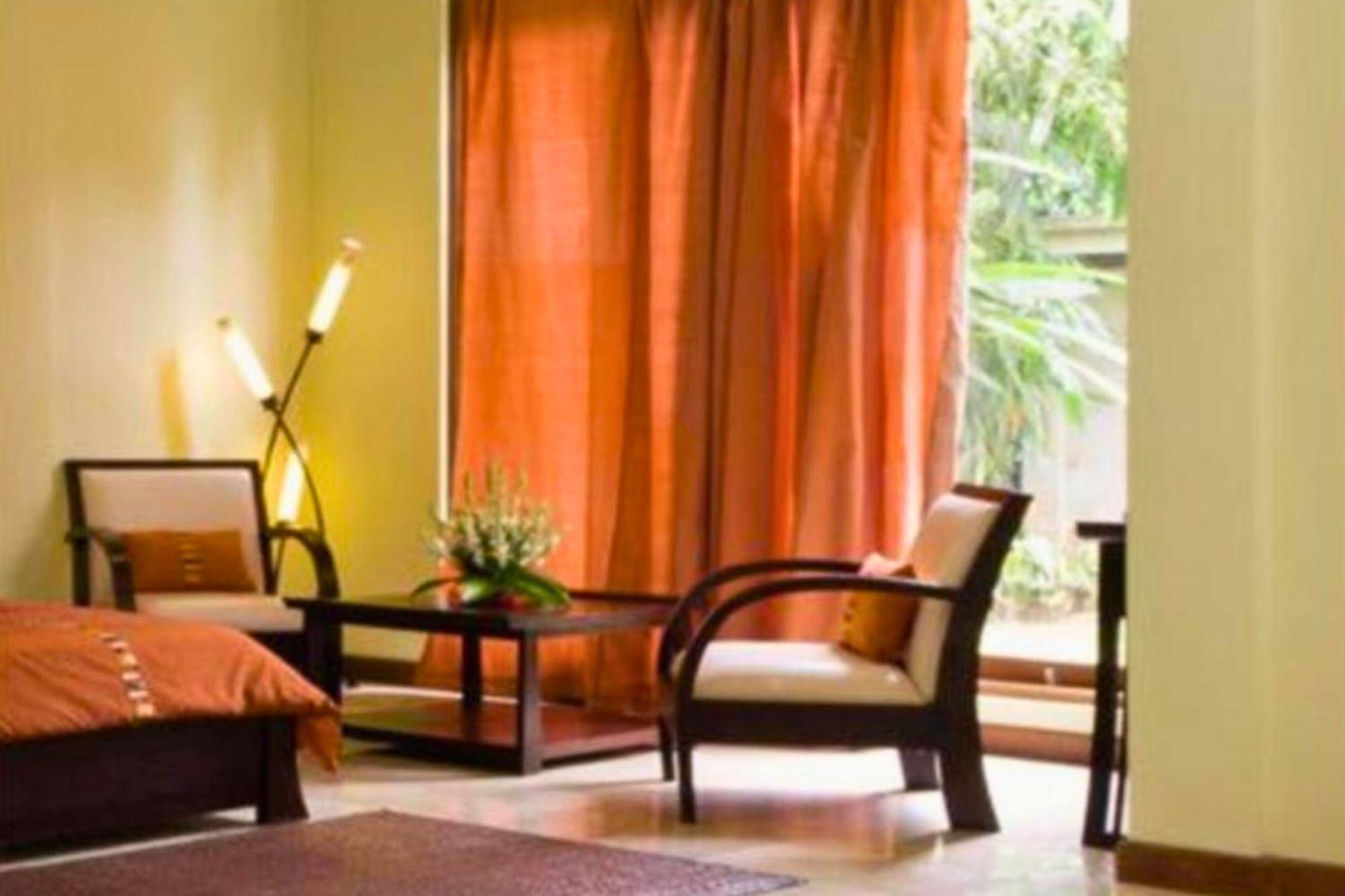 Neena 1 Bedroom Zn245 *