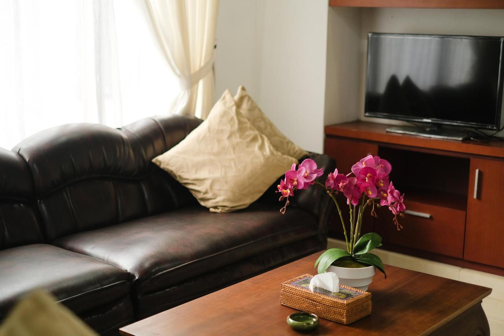 Brata's 2 Bedrooms With Private Kitchen Holiday home