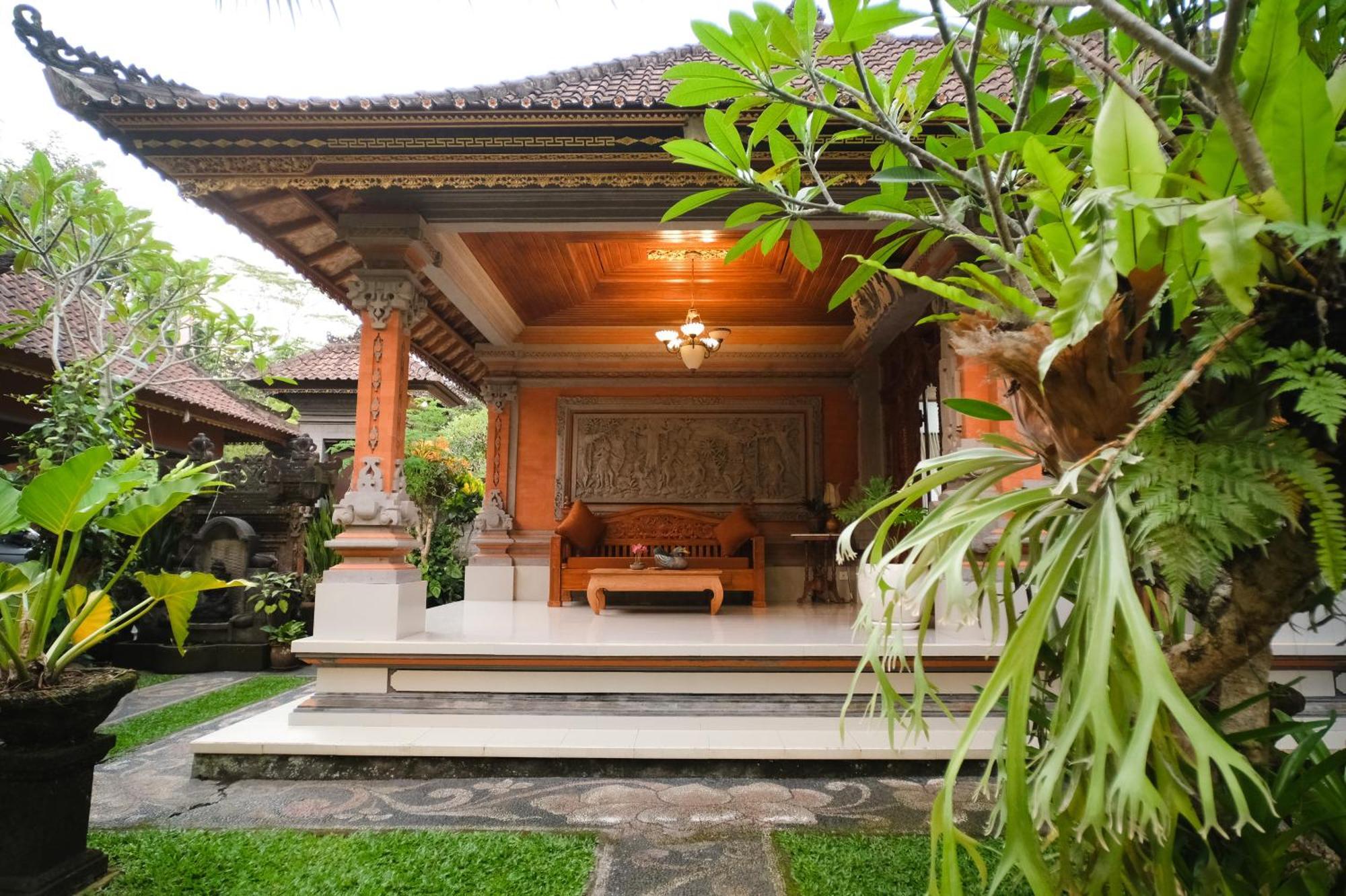 Brata's 2 Bedrooms With Private Kitchen *
