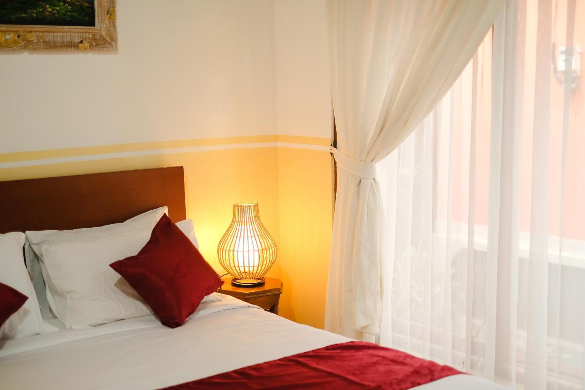 Brata's 2 Bedrooms With Private Kitchen *