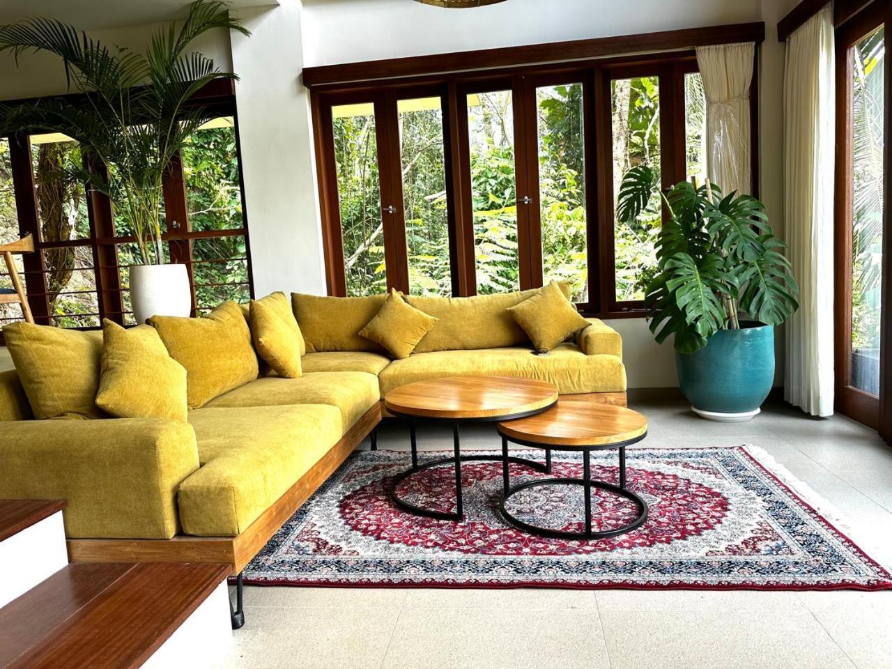 Tempat Santai Bali Villa *