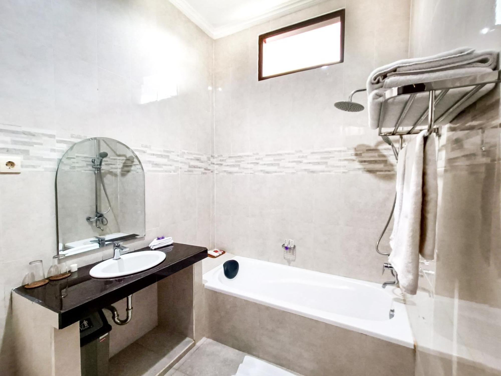 Hotel Wisata Bintang *