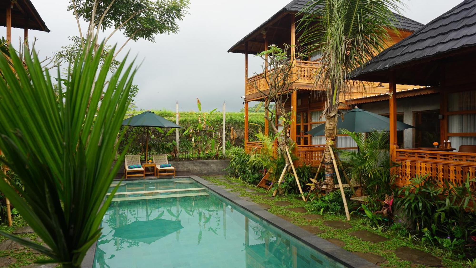 Harmony Wooden Bed & Breakfast *