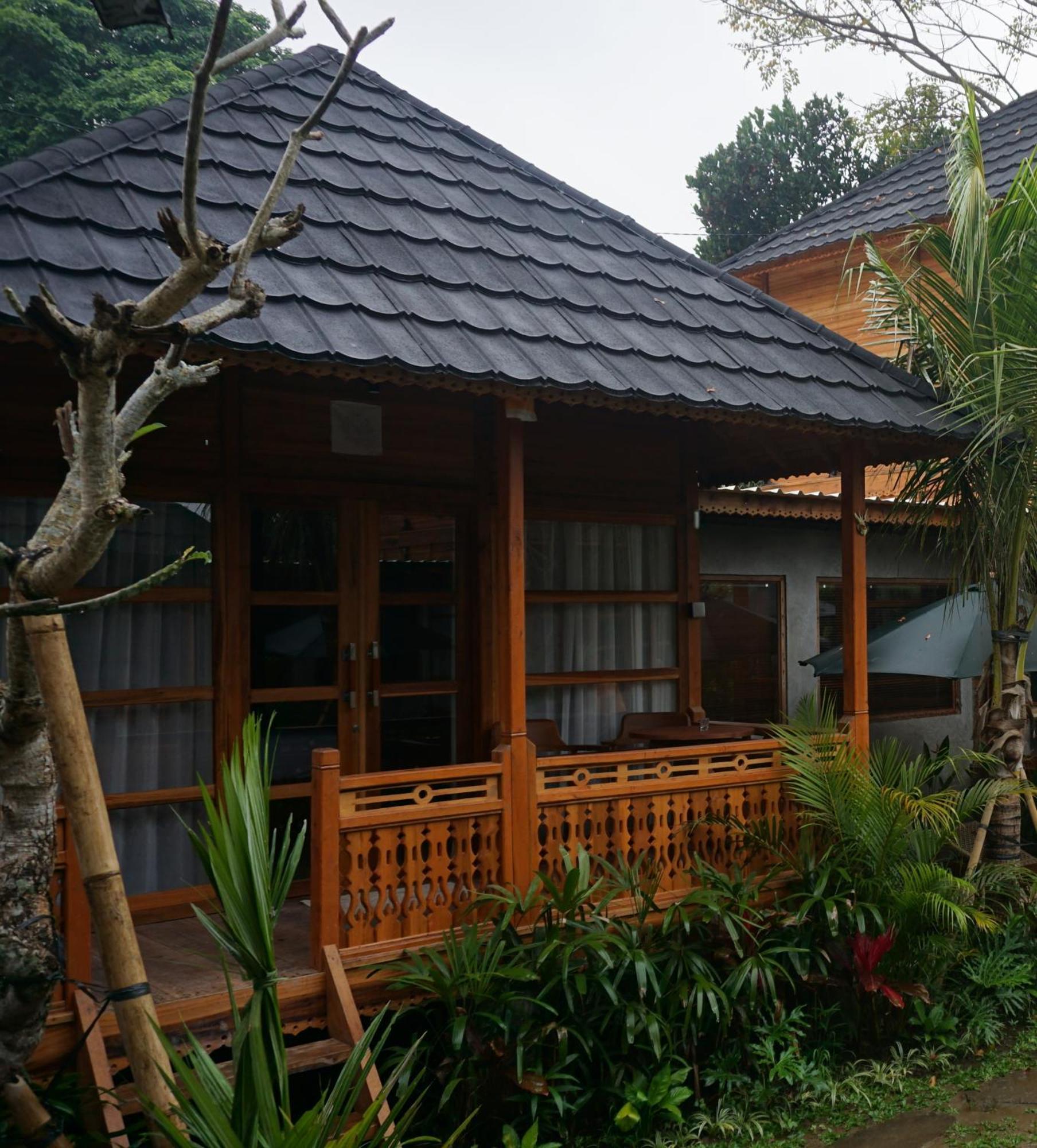 Harmony Wooden Bed & Breakfast *