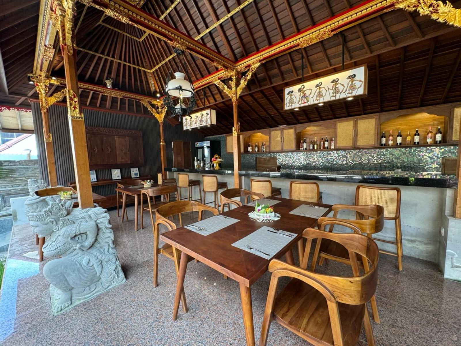 Hotel Puri Kantor Legacy - Heritage Palace 4*