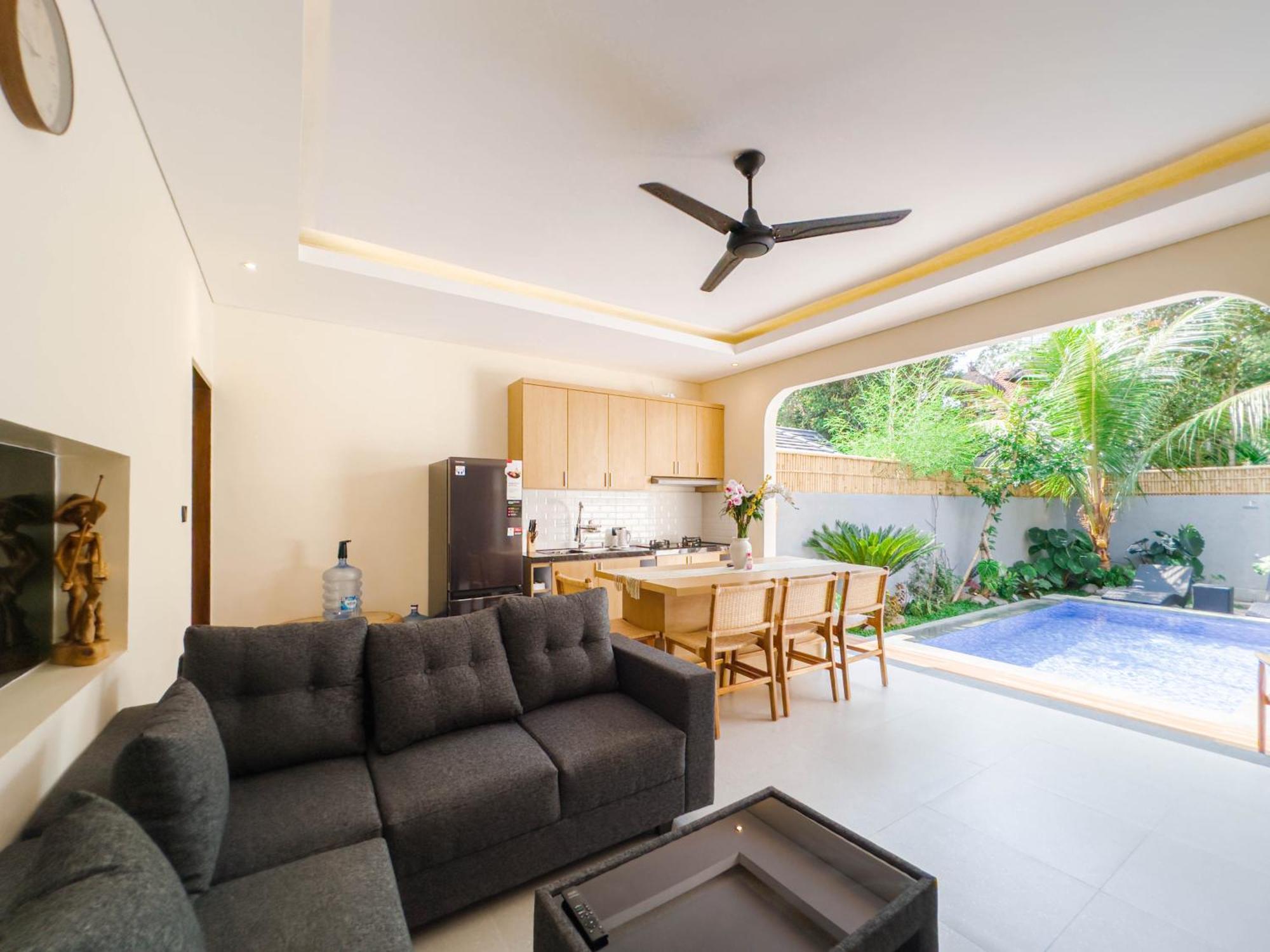 Villa Gold Fish House