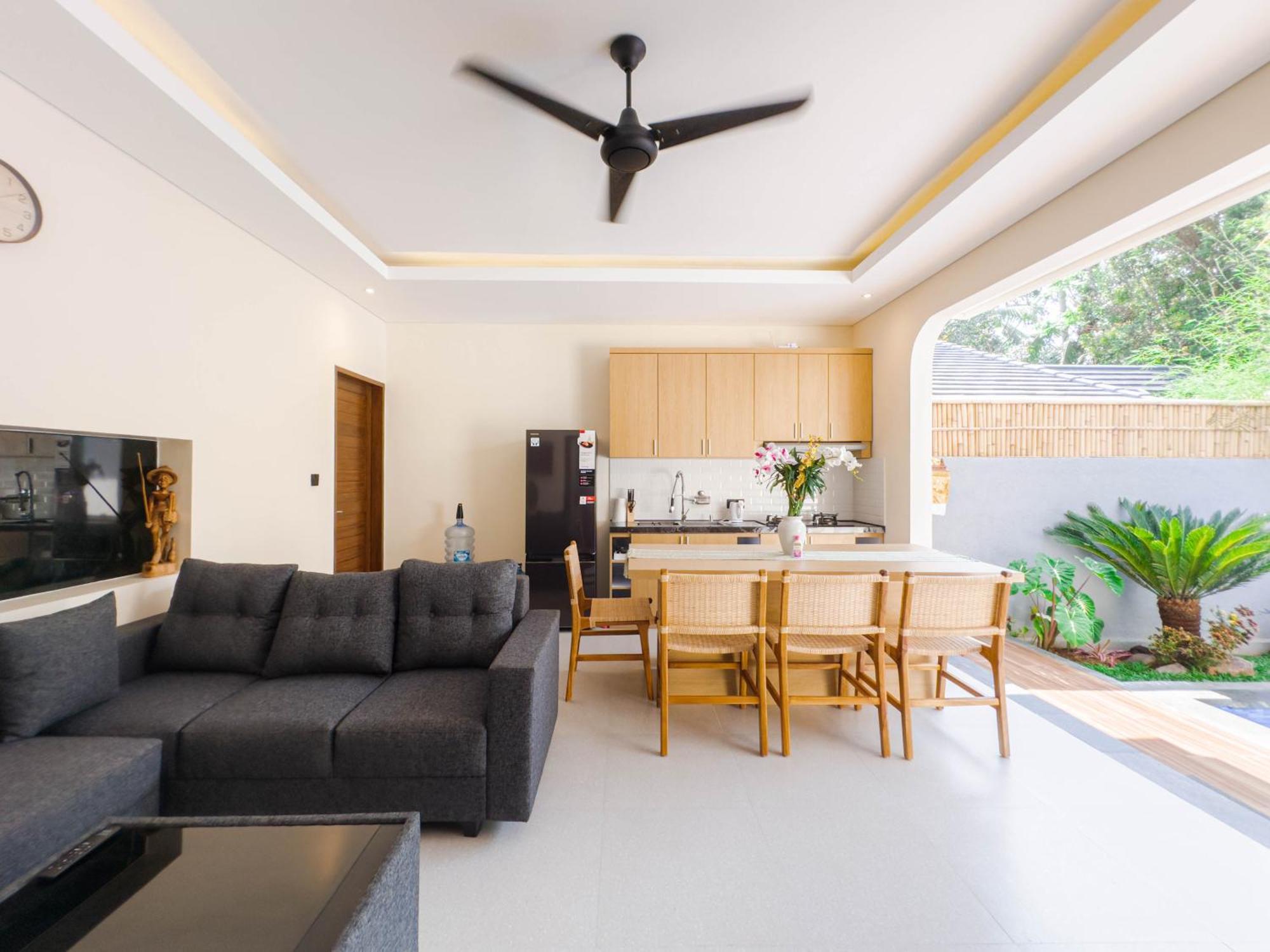 Gold Fish House Villa *