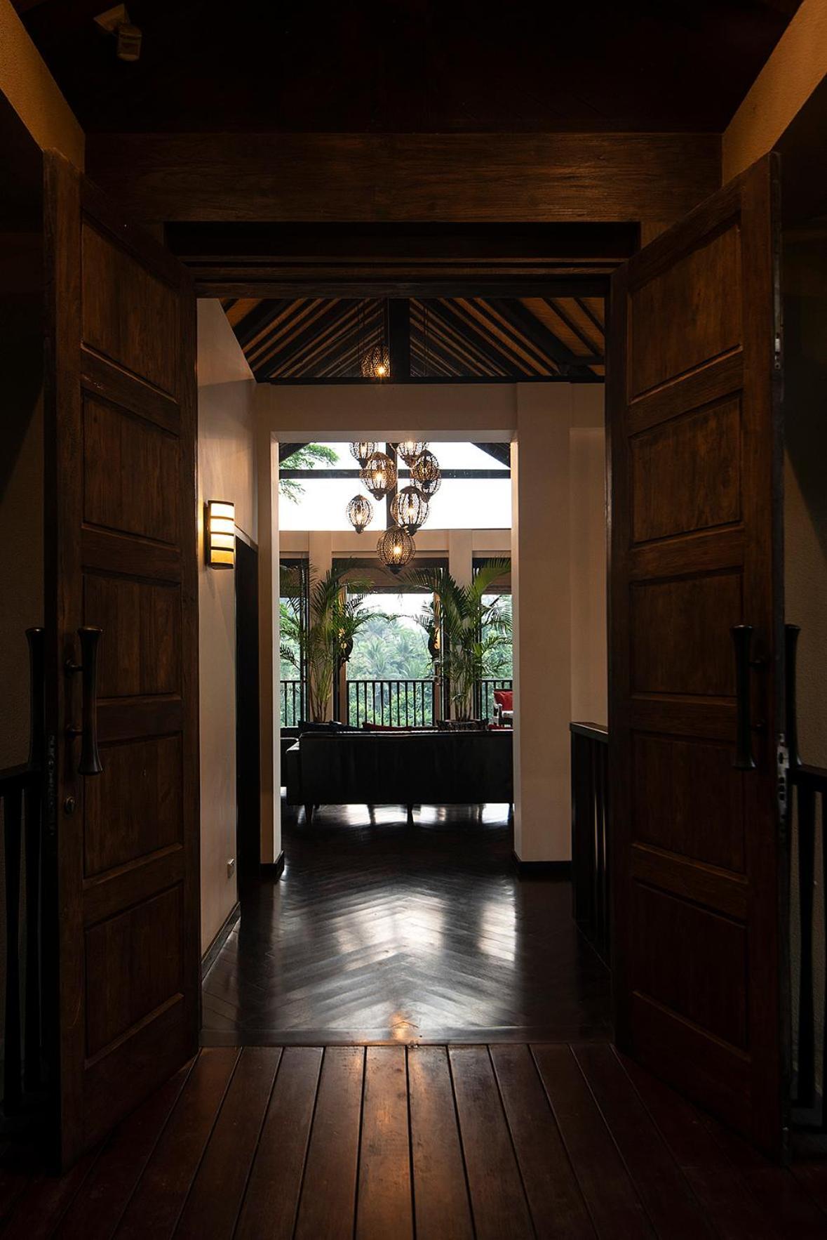 Vila Naga Putih