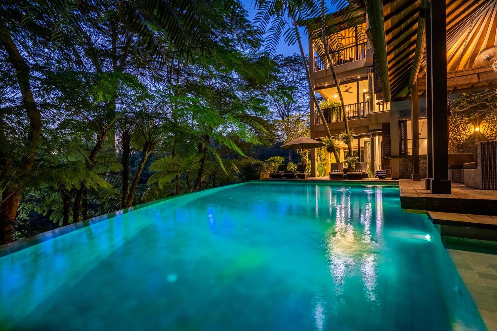 Naga Putih Ubud (Bali)