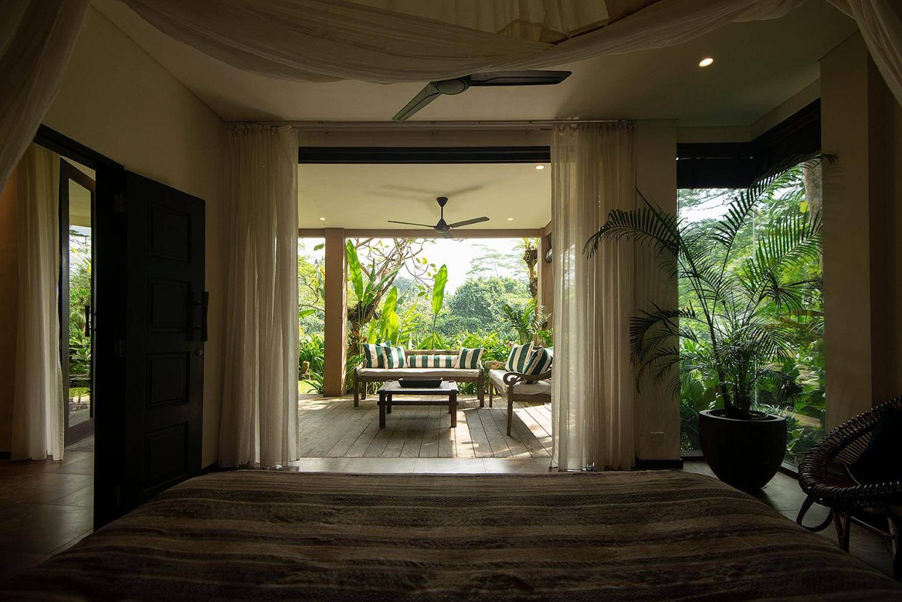 Naga Putih Vila