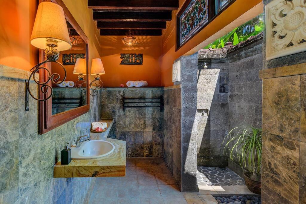 Apartment 5br Tropical Private Pool Cyn Ubud (Bali)